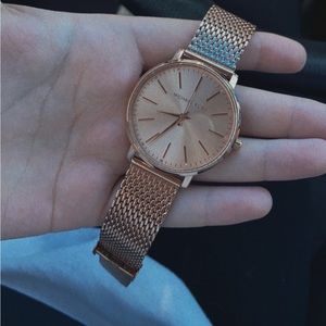 Michael Kors watch! worn once. adjustable sizing rose cold with little diamonds